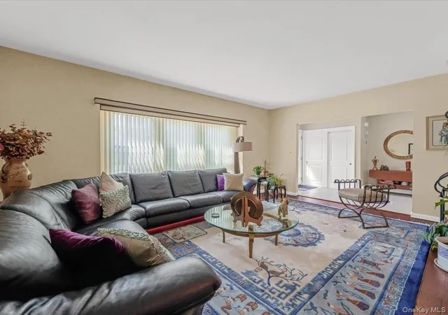 Homes for sale in Hempstead, NY | 254 Meredith Ln, Hempstead, NY 11552 | MLS# 983739