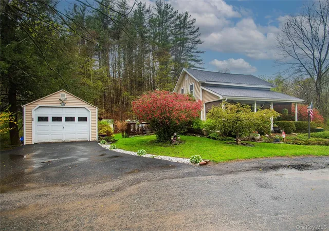 Photo 4 of Single family home for sale at 62 Thornton Rd, Mamakating, NY 12769 | MLS# 983777 | Listing updated on 2026-09-05