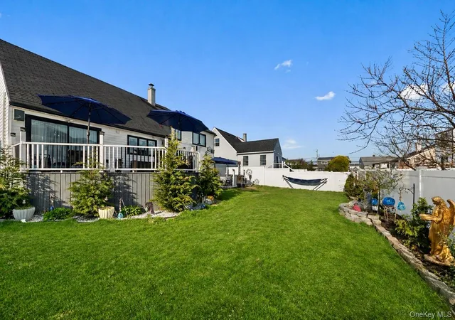 26th image of 13 Noon Pl, Hempstead, NY 11520 | MLS# 983788