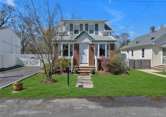 1st image of 3 William St, East Northport, NY 11731 | MLS# 983832