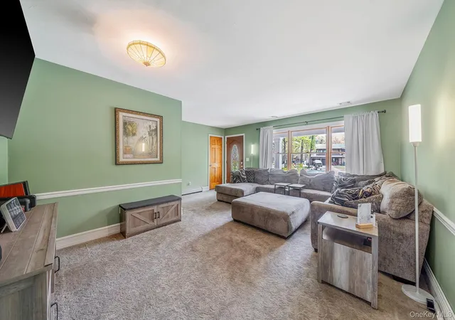 Photo 3 of Sale Pending at 14 Belvoir Ct, Brookhaven, NY 11788 | MLS# 983847 | Listing updated on 2026-08-06