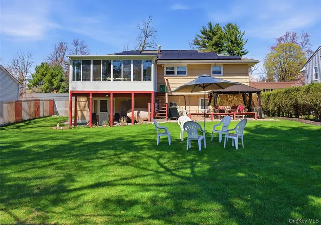 3rd image of 4 Faist Dr, Spring Valley, NY 10977 | MLS# 983864
