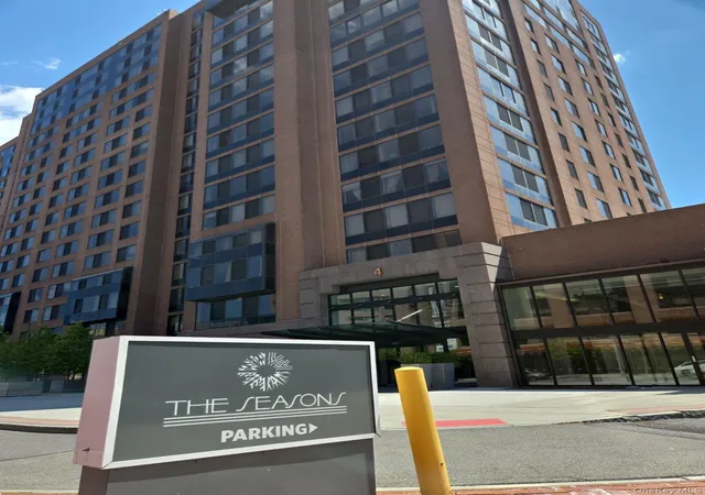 Photo 1 of Condo for sale at 4 Martine Ave #1501, White Plains, NY 10606 | MLS# 983877 | Listing updated on 2026-09-30
