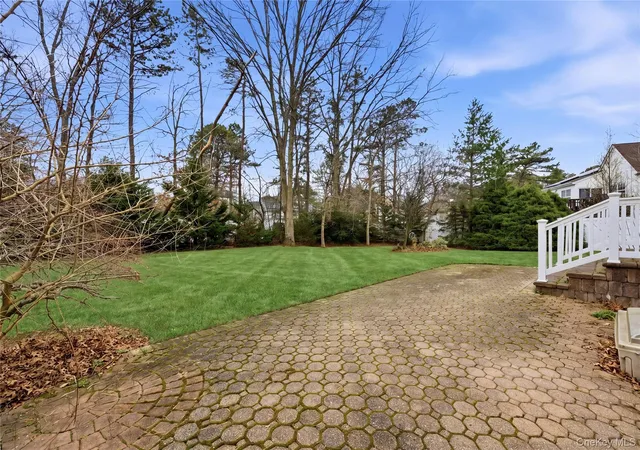 24th image of 33 Timber Ridge Dr, Coram, NY 11727 | MLS# 983884