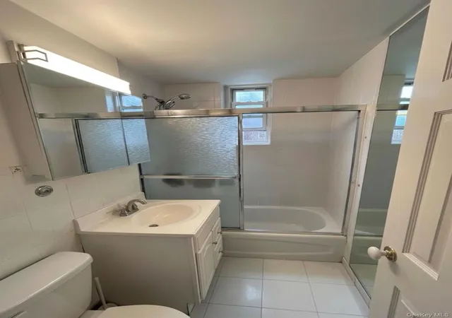 Photo 4 of House for sale at 230 Pelham Rd #2H, New Rochelle, NY 10805 | MLS# 983894 | Listing updated on 2026-10-02