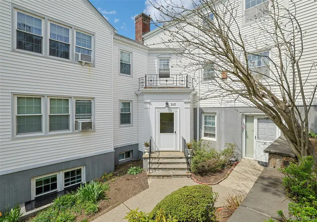 Listing Photo 4 - Condo for sale in building located at 310 Manville Rd, Mount Pleasant, NY 10562 - Unit #S4