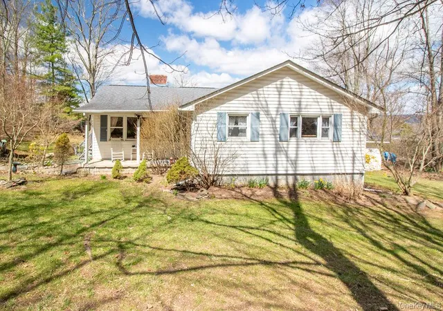 Homes for sale in Wawarsing, NY | 4 Old Plank Rd, Wawarsing, NY 12428 | MLS# 983932