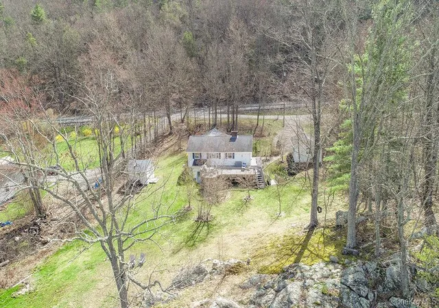 Homes for sale in Wawarsing, NY | 4 Old Plank Rd, Wawarsing, NY 12428 | MLS# 983932