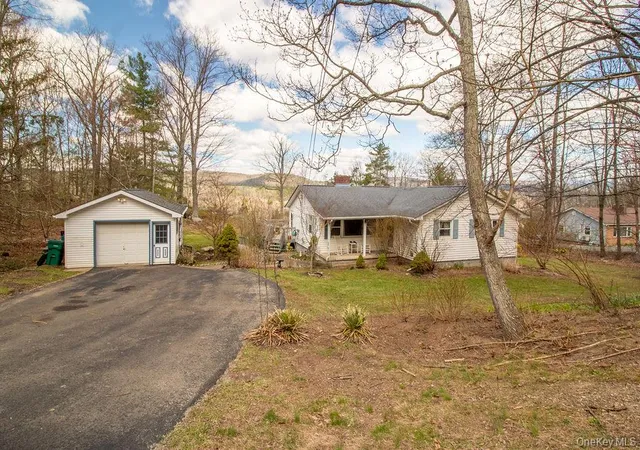 Homes for sale in Wawarsing, NY | 4 Old Plank Rd, Wawarsing, NY 12428 | MLS# 983932