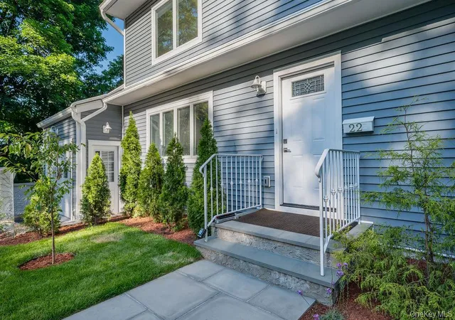 3rd image of 22 Oxford Rd, Hastings On Hudson, NY 10706 | MLS# 983951