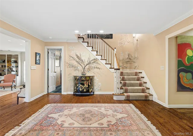 Photo 4 of Sale Pending at 45 Southeast Rd, North Hempstead, NY 11050 | MLS# 983952 | Listing updated on 2026-09-04