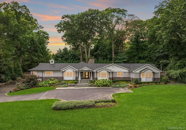 1st image of 40 Dogwood Ln, Port Washington, NY 11050 | MLS# 983960
