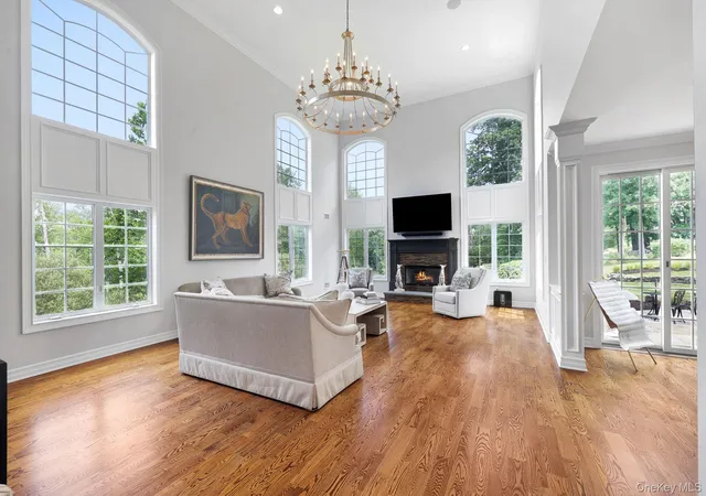 Photo 4 of Single family home for sale at 31 Greenwich Ave, Woodbury, NY 10917 | MLS# 983984 | Listing updated on 2026-10-03