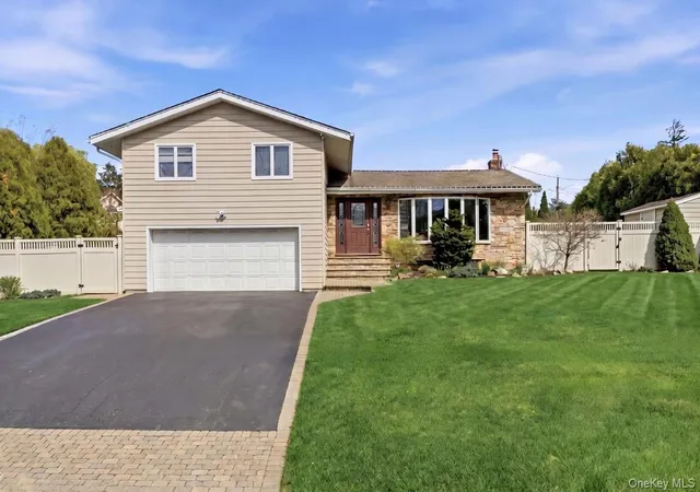 Single family home for sale at 1 Ryan Ct, Syosset, NY 11791 | MLS# 984019 | Listing updated on 2026-05-22