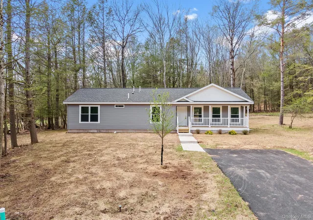 Photo 2 of Single family home for sale at 45 Pinehurst Dr W, Liberty, NY 12754 | MLS# 984025 | Listing updated on 2026-08-14
