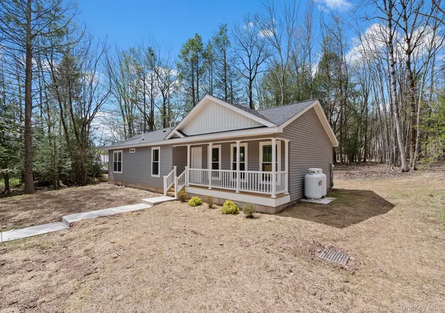 Photo 4 of Single family home for sale at 45 Pinehurst Dr W, Liberty, NY 12754 | MLS# 984025 | Listing updated on 2026-08-14