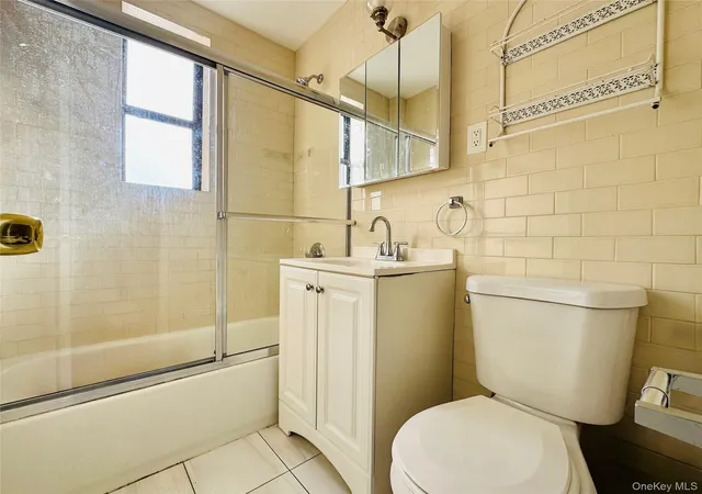 2nd image of 141-05 Pershing Crescent, Jamaica, NY 11435