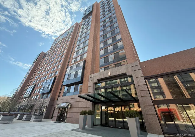 Homes for sale in White Plains, NY | 4 Martine Ave #1416, White Plains, NY 10606 | MLS# 984049