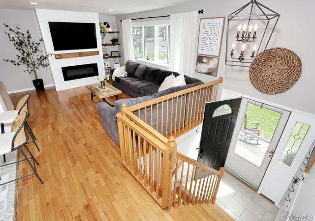 Photo 4 of Sale Pending at 27 Eastlake Dr, Haverstraw, NY 10984 | MLS# 984069 | Listing updated on 2026-07-16