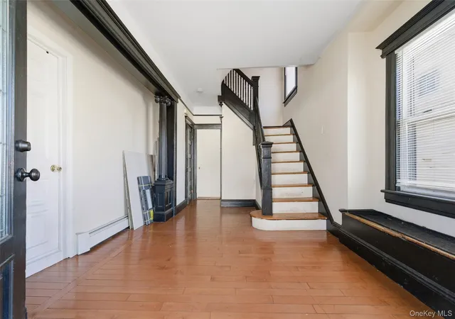 Photo 4 of Sale Pending at 116 Oak Ave, Hempstead, NY 11550 | MLS# 984091 | Listing updated on 2026-06-22