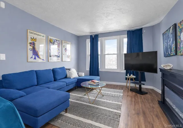 Photo 4 of Sale Pending at 465 Beach 67th St, Arverne, NY 11692 | MLS# 984118 | Listing updated on 2026-08-13
