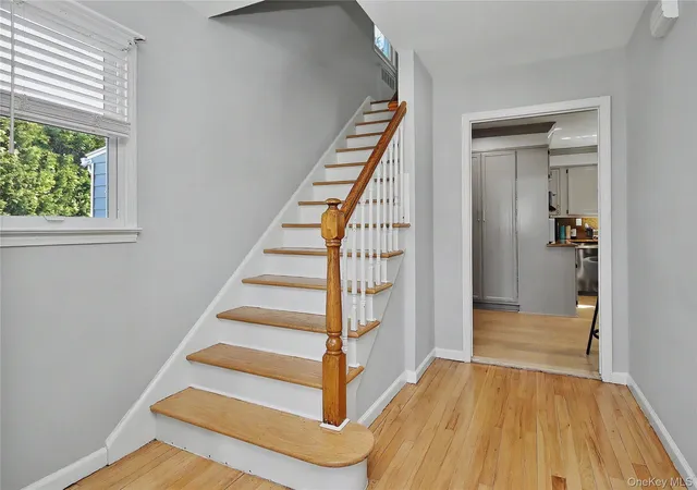 5th image of 14 Emerald Pl, Yonkers, NY 10703 | MLS# 984223