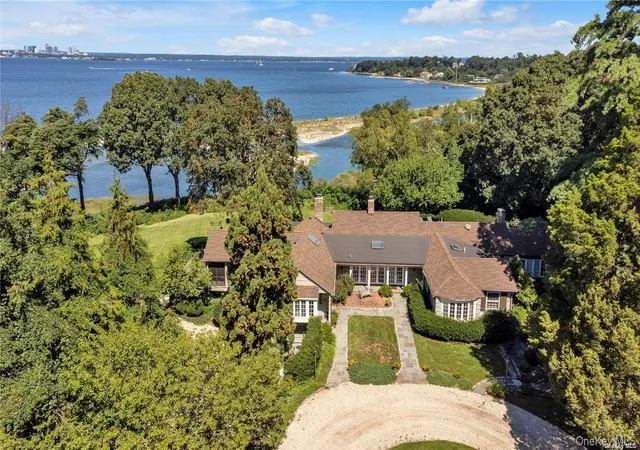 2nd image of 120 W Creek Farms Rd, Port Washington, NY 11050 | MLS# 984288