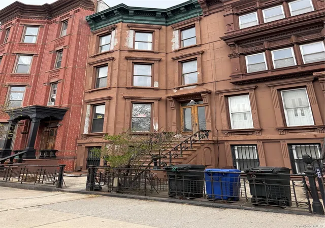Photo 3 of House for sale at 475 Madison St, Brooklyn, NY 11221 | MLS# 984297 | Listing updated on 2026-04-22