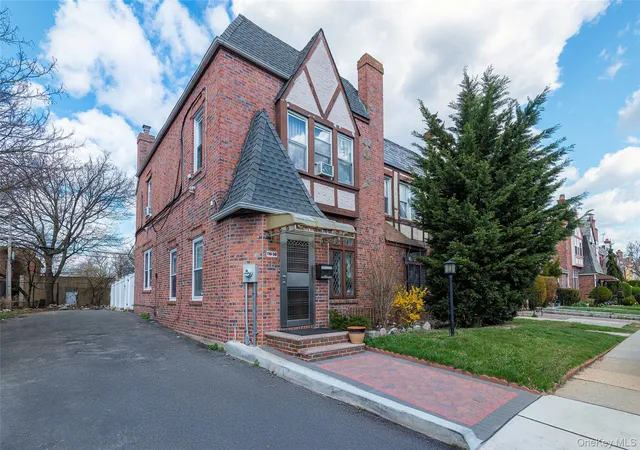 Photo 3 of Single family home for sale at 116 50 227th Street, Cambria Heights, NY 11411 | MLS# 984380 | Listing updated on 2026-09-19