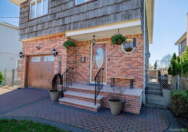 Photo 3 of Sale Pending at 34 Vandewater Ave, Hempstead, NY 11001 | MLS# 984388 | Listing updated on 2026-10-21