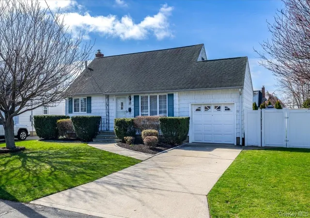 1st image of 299 37 St, Lindenhurst, NY 11757 | MLS# 984390
