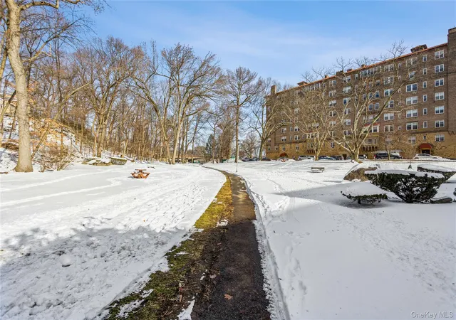 28th image of 35 N Chatsworth Ave #1J, Mamaroneck, NY 10538 | MLS# 984396