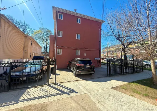 Photo 3 of Sale Pending at 9703 191st Street, Hollis, NY 11423 | MLS# 984449 | Listing updated on 2026-07-10