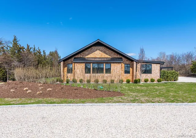 3rd image of 2050 Depot Ln, Cutchogue, NY 11935 | MLS# 984475