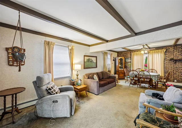 4th image of 58 Oxford St, Roslyn Heights, NY 11577 | MLS# 984494