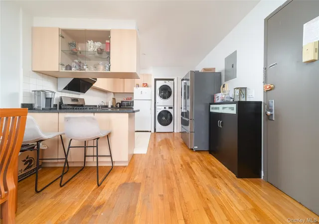 3rd image of 146-14 35Th Ave #5A, Flushing, NY 11354 | MLS# 984509