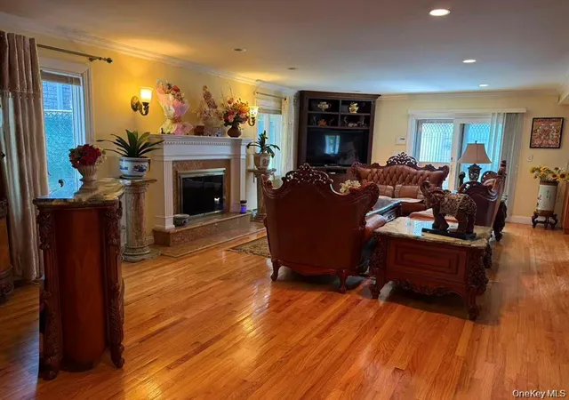 Photo 2 of Single family home for sale at 154 60 Riverside Dr, New York, NY 11357 | MLS# 984555 | Listing updated on 2026-08-05
