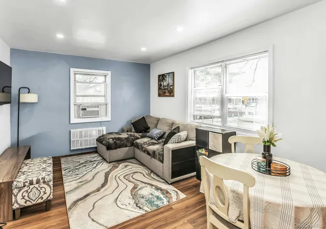 Homes for sale in New York, NY | 13152 234Th St, New York, NY 11422
