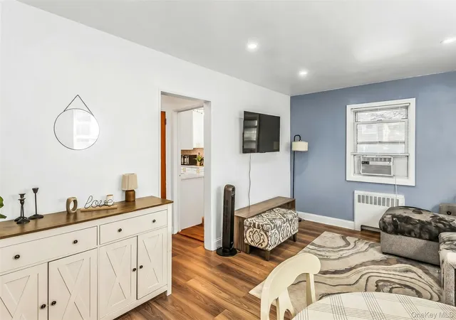 Homes for sale in New York, NY | 13152 234Th St, New York, NY 11422
