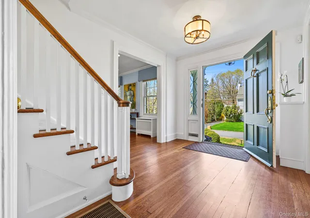 Photo 3 of Sale Pending at 134 Brewster Rd, Scarsdale, NY 10583 | MLS# 984563 | Listing updated on 2026-04-28