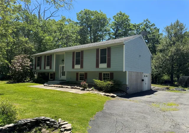 Homes for sale in Thompson, NY | 1325 Wurtsboro Mountain Rd, Thompson, NY 12790 | MLS# 984570