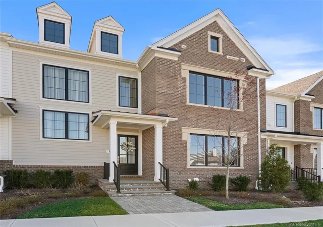 Photo 1 of Condo for sale at 17 Lila Ln, New Castle, NY 10514 | MLS# 984583 | Listing updated on 2026-06-06