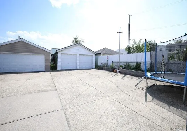 3rd image of 10416 Rosita Rd, Ozone Park, NY 11417 | MLS# 984637