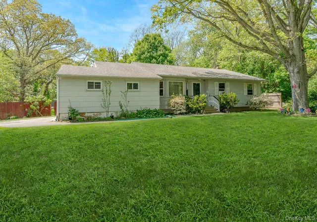 25th image of 103 Gates Ave, Islip, NY 11722 | MLS# 984652