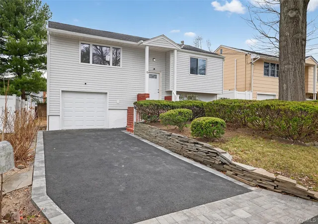 2nd image of 15 Lindsay St, Huntington, NY 11743 | MLS# 984687