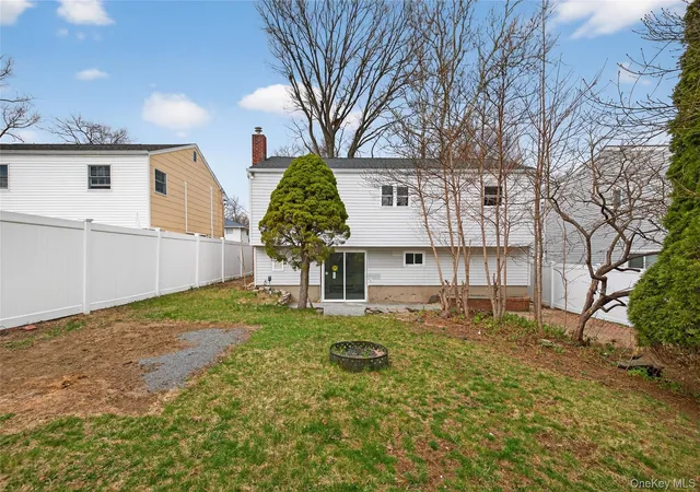 24th image of 15 Lindsay St, Huntington, NY 11743 | MLS# 984687