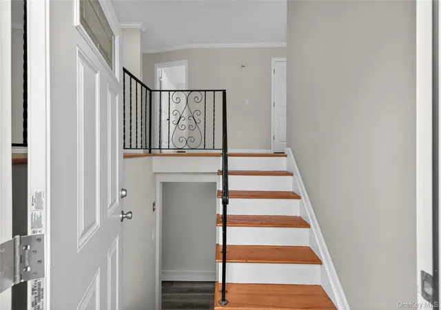 3rd image of 15 Lindsay St, Huntington, NY 11743 | MLS# 984687
