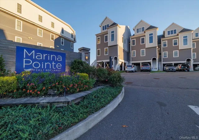 2nd image of 631 Marina Pointe Dr #631, Hempstead, NY 11518 | MLS# 984747