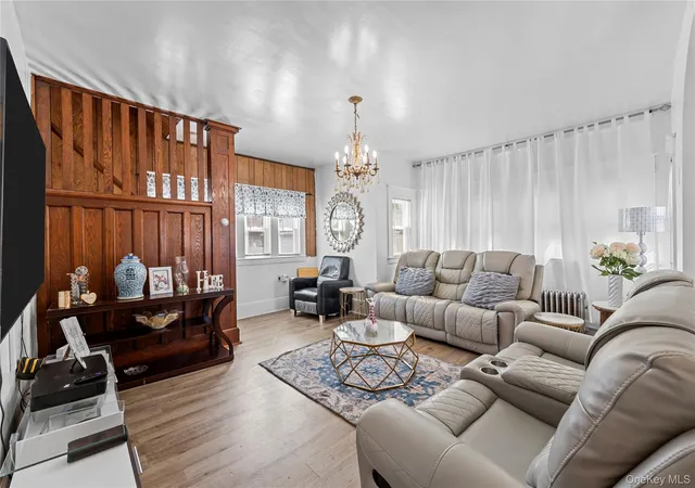 3rd image of 122 Buckingham Rd, Yonkers, NY 10701 | MLS# 984758