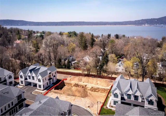 Photo 3 of Single family home for sale at 16 Marker Ridge, Greenburgh, NY 10533 | MLS# 984780 | Listing updated on 2026-08-15
